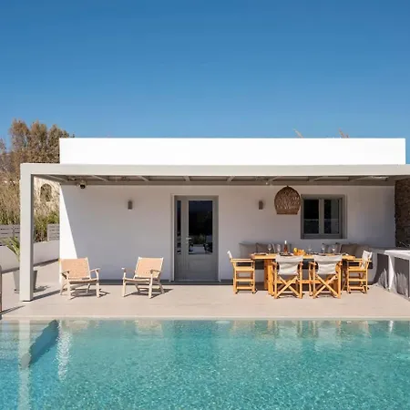 Villa Moonshine - A Stone's Throw From The