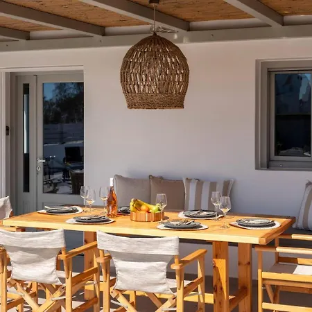 Villa Moonshine - A Stone's Throw From The Piso Livadi